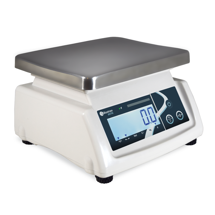 Imagen 1 Balanza Baxtran BS-TRI DUAL, Balanza digital doble pantalla para operador y cliente, Balanza 6 kg con división 2 g, Balanza 15 kg con división 5 g, Balanza 30 kg con división 10 g, Plato de acero inoxidable 335x230 mm, Plato de pesaje inoxidable fácil limpieza, Puerto RS-232 para conexión a PC o impresora, Batería recargable 6V/4Ah, Autonomía hasta 90 horas con retroiluminación apagada, Función cero y tara, Cuenta piezas y acumulación, Control de peso con límites, Unidades de pesaje kg y lb, LCD retroiluminada muestra peso precio unitario y precio total, Teclado intuitivo de 20 teclas, Ideal para comercios minoristas fruterías y panaderías, Uso en control de inventario y almacenes, Verificación de peso en líneas de producción ligeras, Aplicaciones de logística y paquetería, Portátil para uso sin toma de corriente constante, Alimentación AC 230V 50Hz adaptador incluido, Construcción robusta y durable, Precisión clase III, Dimensiones balanza 340x350x110 mm, Peso neto 3.8 kg, Incluye plato de acero inoxidable y manual de usuario, Ideal para ventas por peso y control de calidad