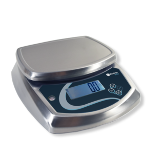 balanza de control de peso Baxtran SCU, balanza industrial acero inoxidable, balanza IP67 resistente al agua y polvo, balanza para entornos húmedos, balanza con display LCD 6 dígitos 24 mm, balanza con batería recargable 6V/4Ah, autonomía batería aprox 90 horas, balanza 3kg 6kg 15kg 30kg, precisión 1g 2g 5g 10g, plato inoxidable 230x300 mm, plato inoxidable 300x400 mm, control de peso visual y acústico, función cuenta piezas, tara automática y pre-tara, función Hold, solo peso, desconexión automática configurable, alimentación AC/DC 230Vac 50Hz, interfaz RS-232 opcional, uso en industria alimentaria, uso en industria química, uso en laboratorios, uso en almacenes con polvo y humedad, ideal para control de calidad, para procesos de envasado y dosificación, diseño compacto con columna opcional, carcasa y plato de fácil limpieza